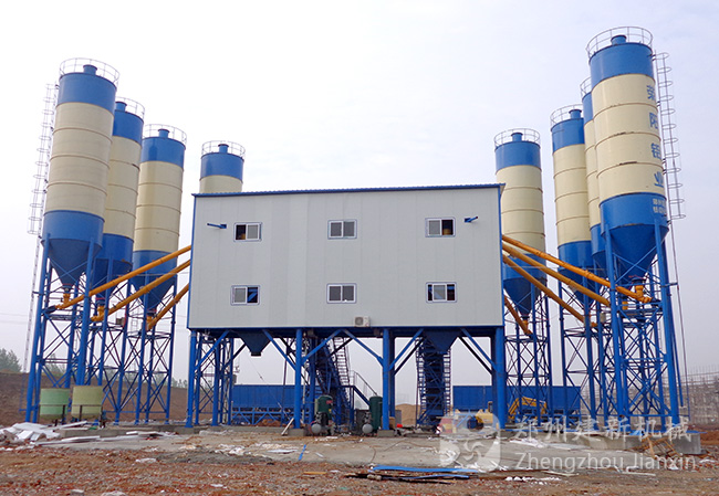 建新机械商品混凝土搅拌站助力印尼水利水电工程