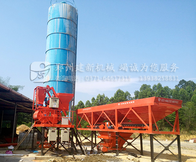 郑州建新机械HZS25小型混凝土搅拌站设备在湖北超凡表现获赞赏(图1)